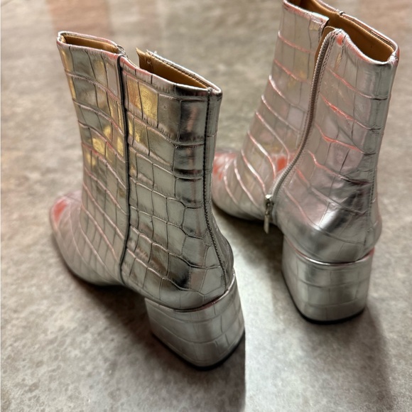 SCHUTZ Metallic Silver Ankle Boots - Picture 4 of 6